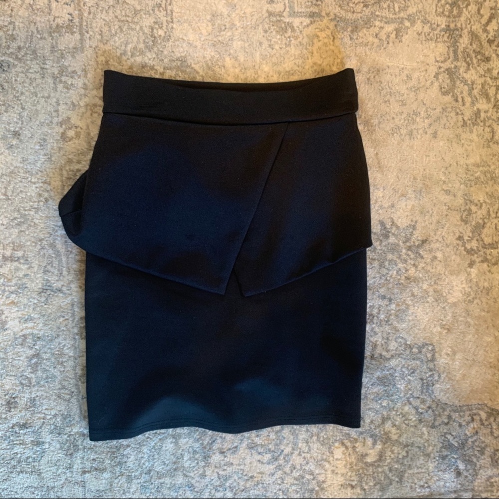 black layered pencil mini skirt